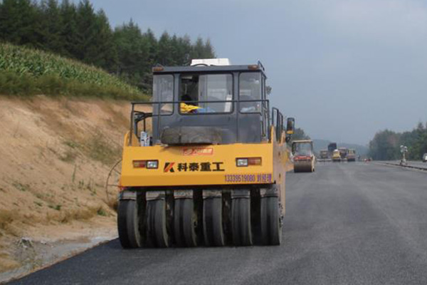 Construction site 100 kilometers away from Jicao Expressway (Panshi Section)